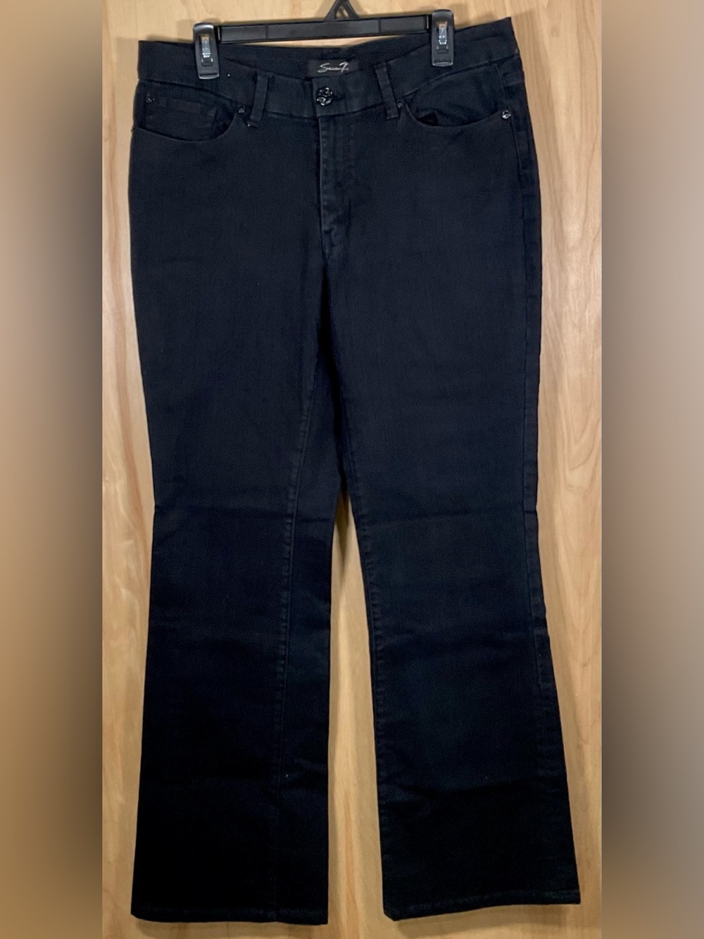 Seven7 Black Bootcut Jeans rhinestone pattern on pockets - EUC